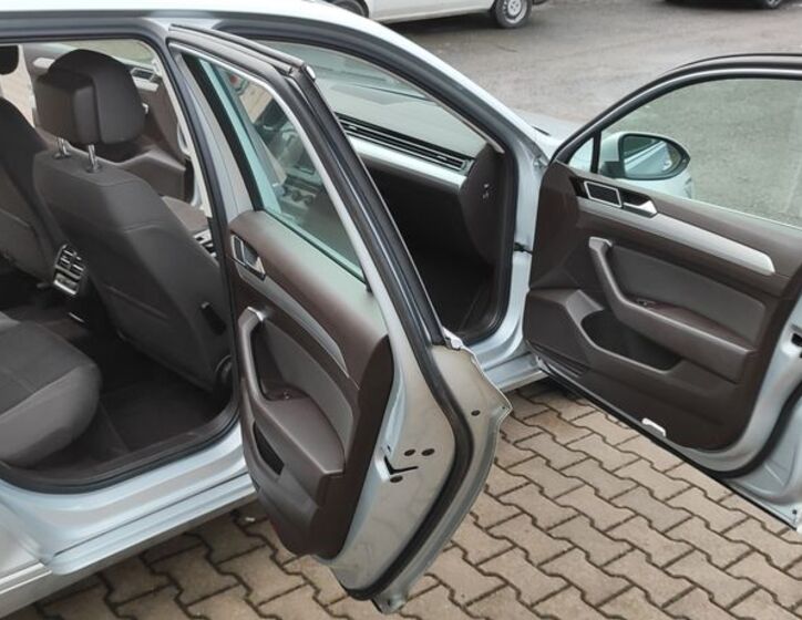 Volkswagen Passat 10