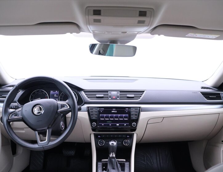 Škoda Superb Liftback 2,0 l 162 kw