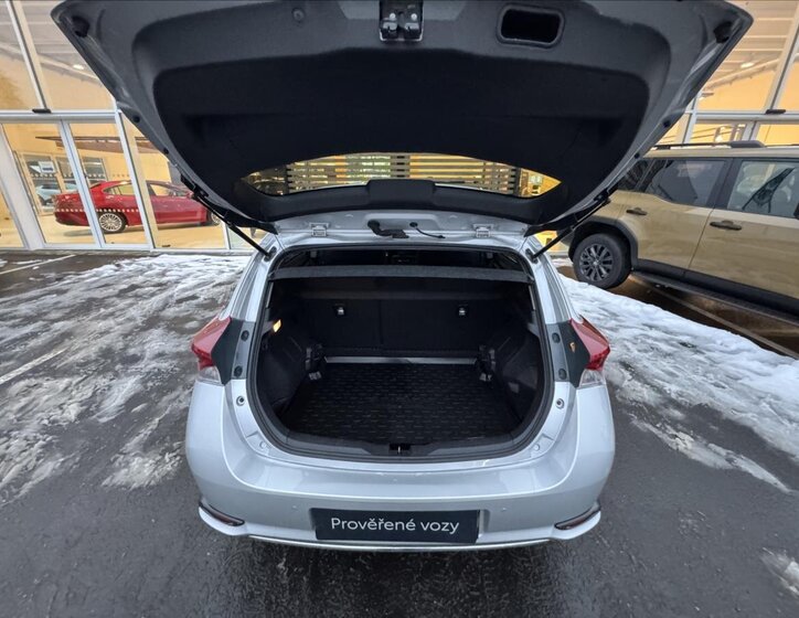 Toyota Auris Hatchback 1,8 l 73 kw