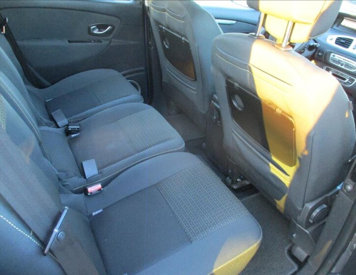 Renault Scénic Kombi 1,5 l 81 kw