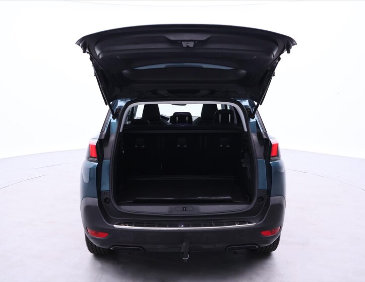 Peugeot 5008 9