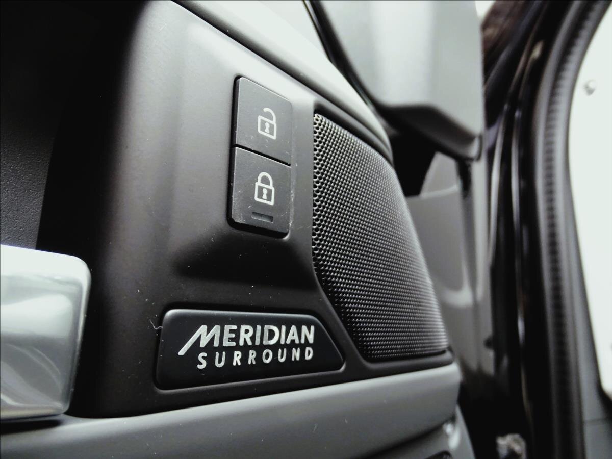 Land Rover Defender SUV 5,0 l 313 kw