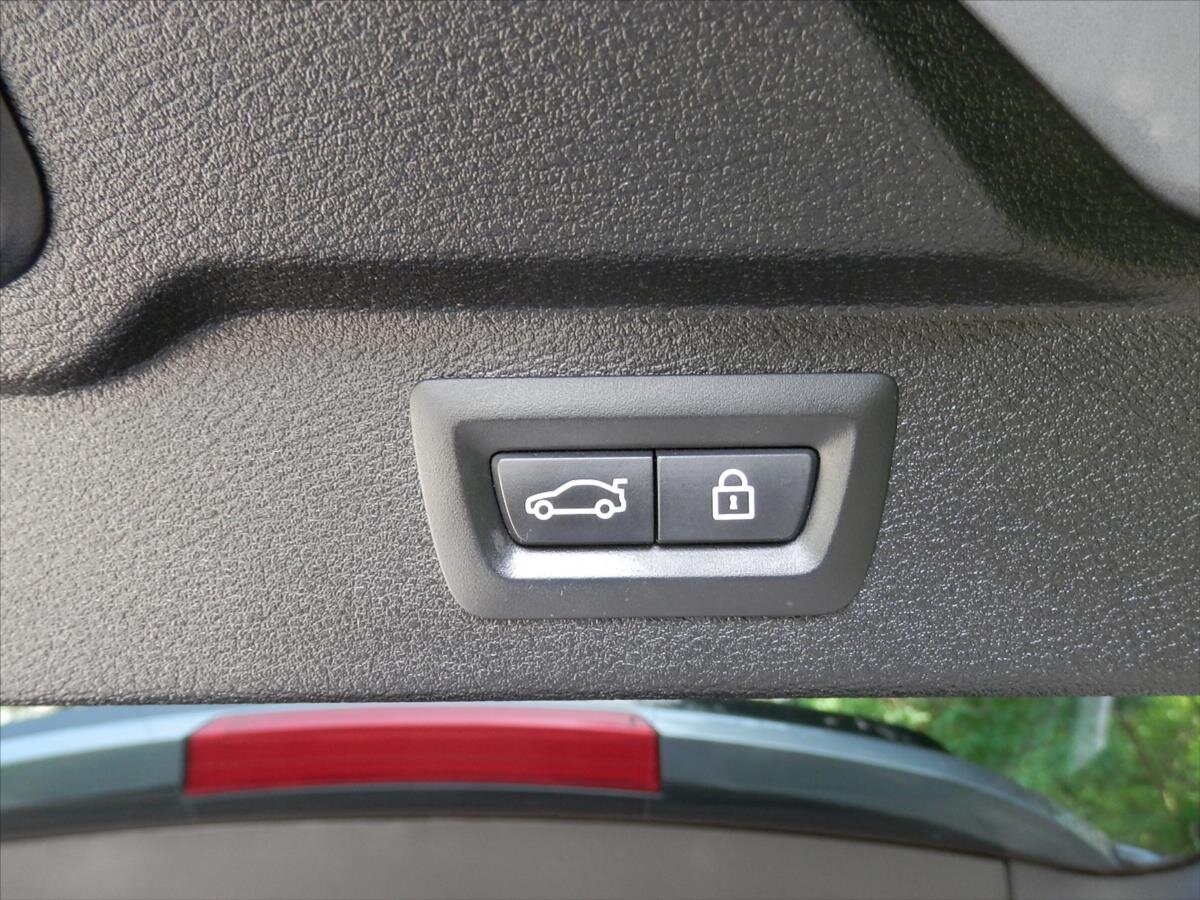 BMW X5 SUV 3,0 l 280 kw