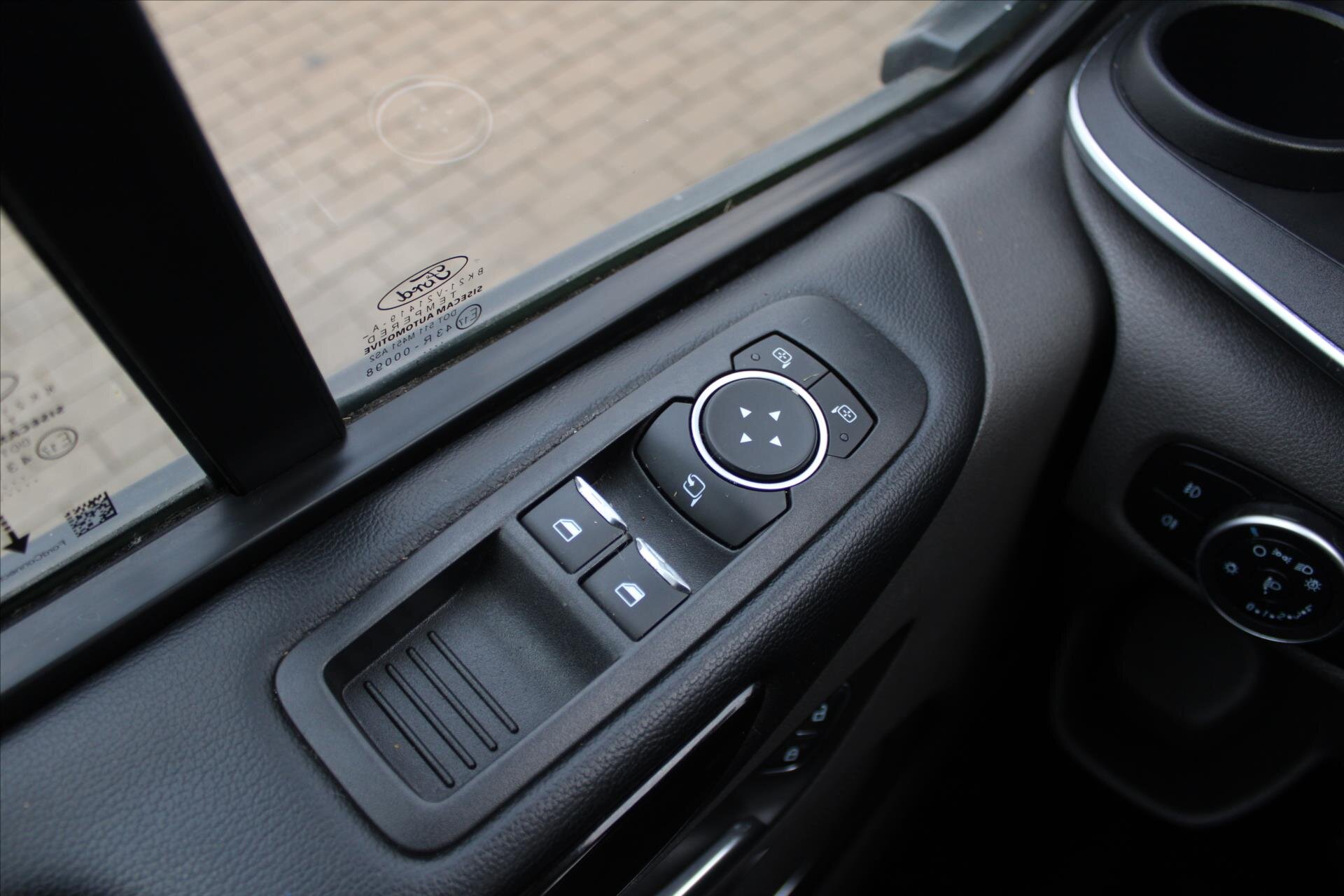 Ford Tourneo Custom MPV 2,0 l 136 kw