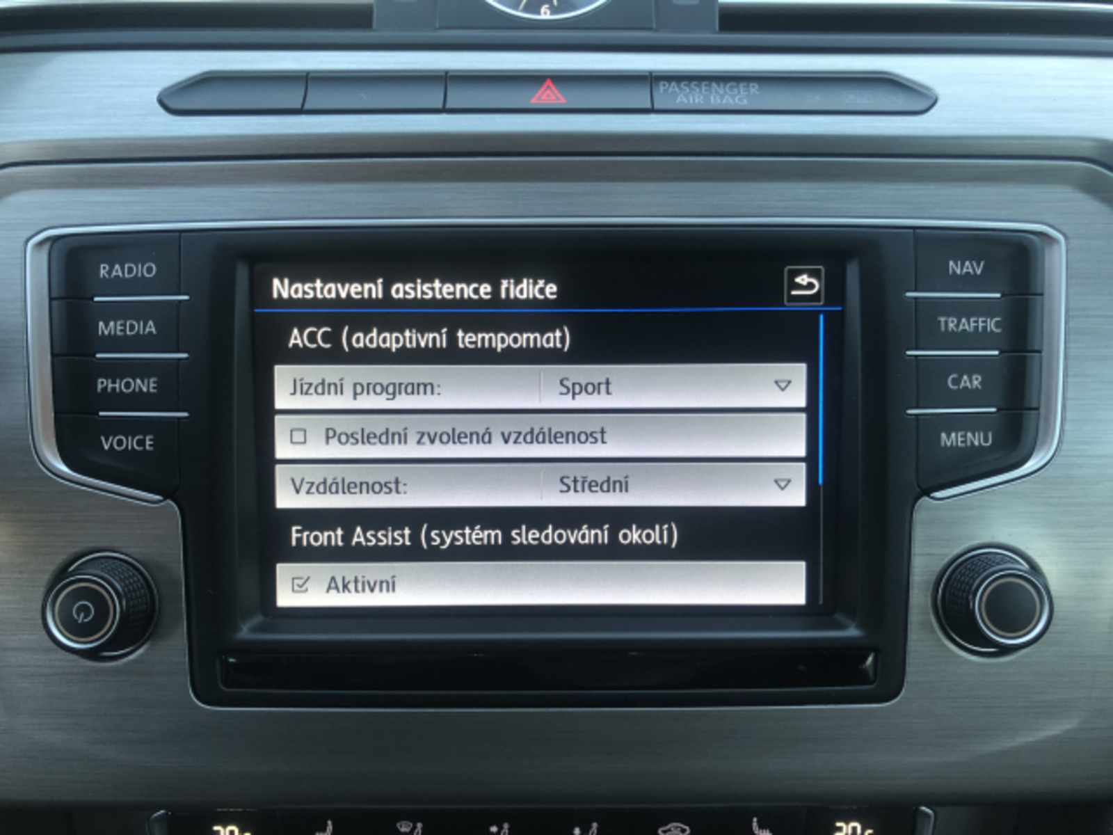 Volkswagen Passat 64