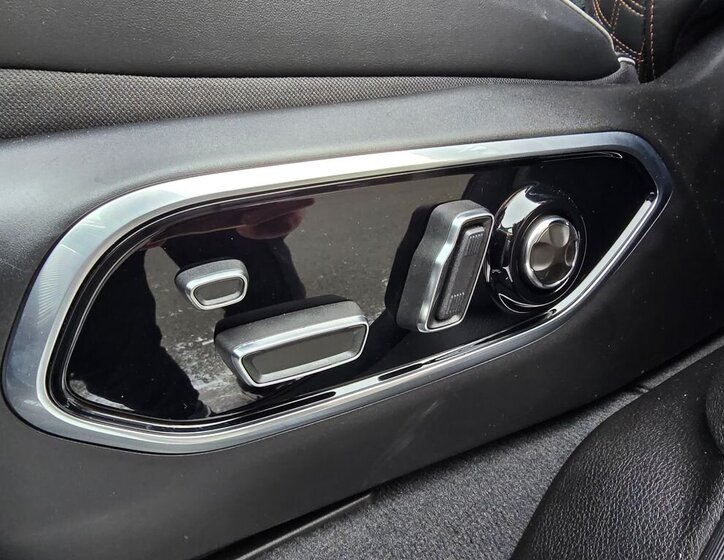 Jeep Grand Cherokee 10