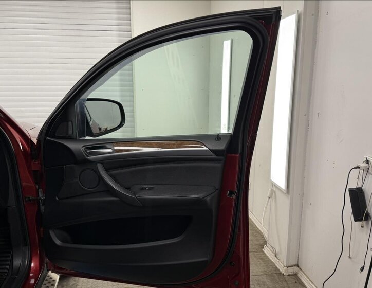 BMW X6 SUV 3,0 l 225 kw