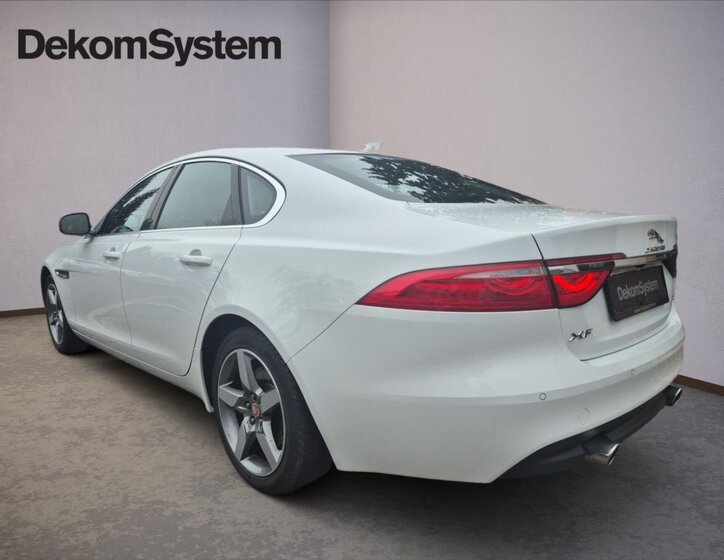 Jaguar XF Sedan 3,0 l 221 kw