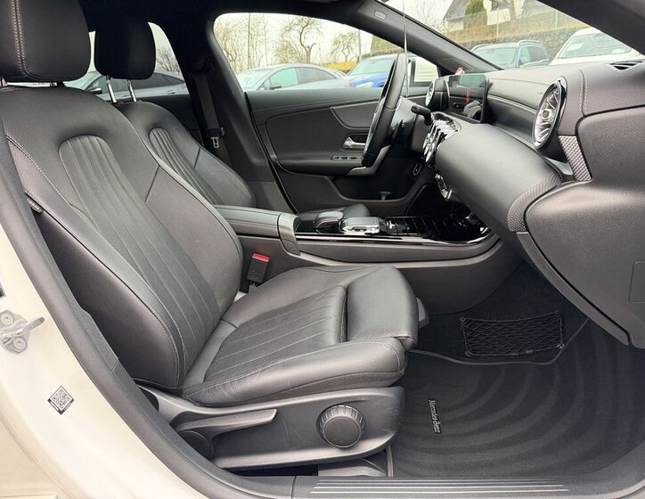 Mercedes-Benz CLA Kombi 1,3 l 120 kw