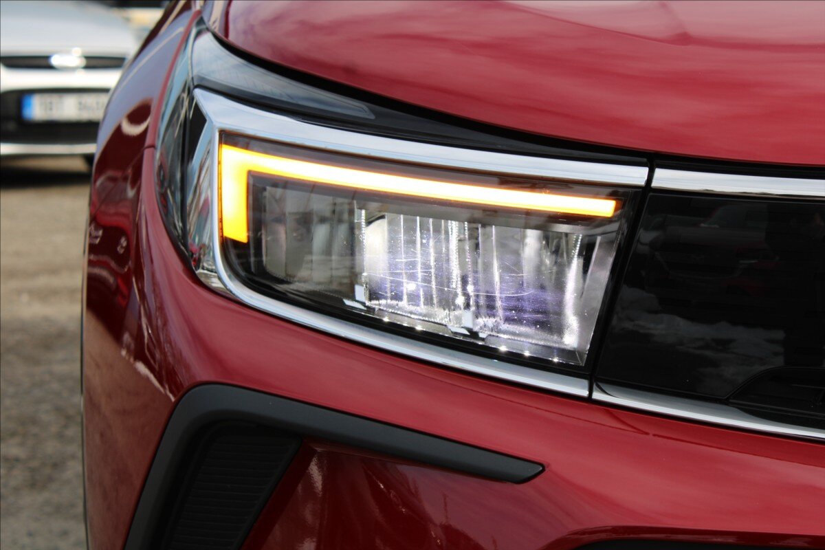 Opel Grandland SUV 1,2 l 96 kw