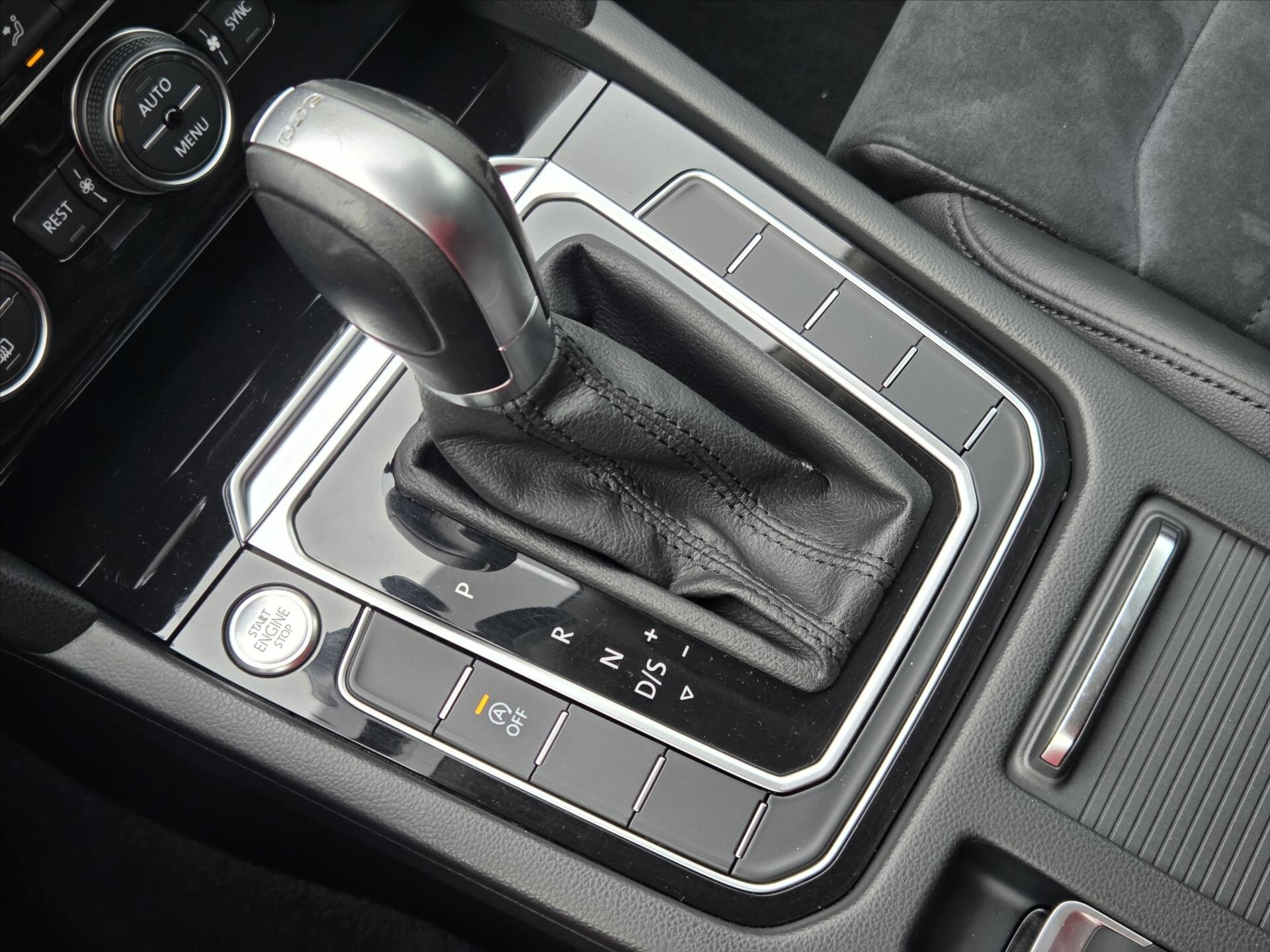 Volkswagen Passat Sedan / Limuzína 2,0 l 110 kw