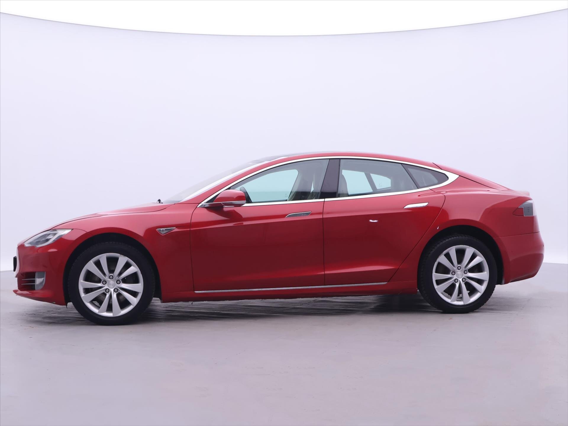 Tesla Model S Sedan / Limuzína 0,0 193 kw
