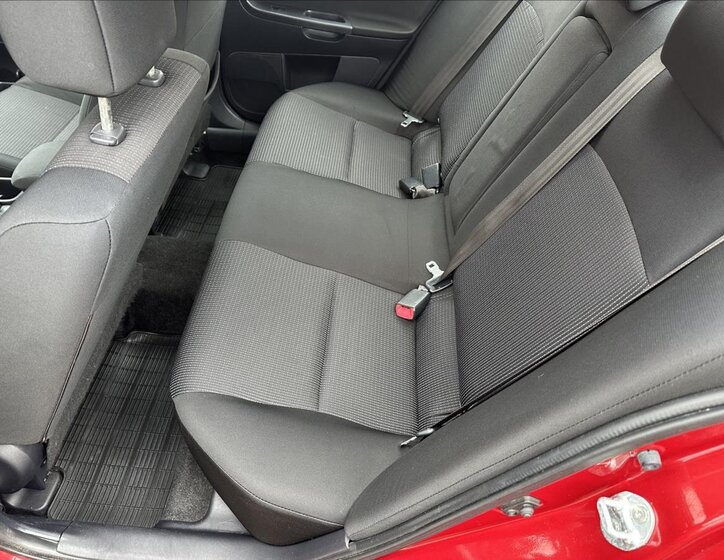 Mitsubishi Lancer Sedan 1,8 l 105 kw