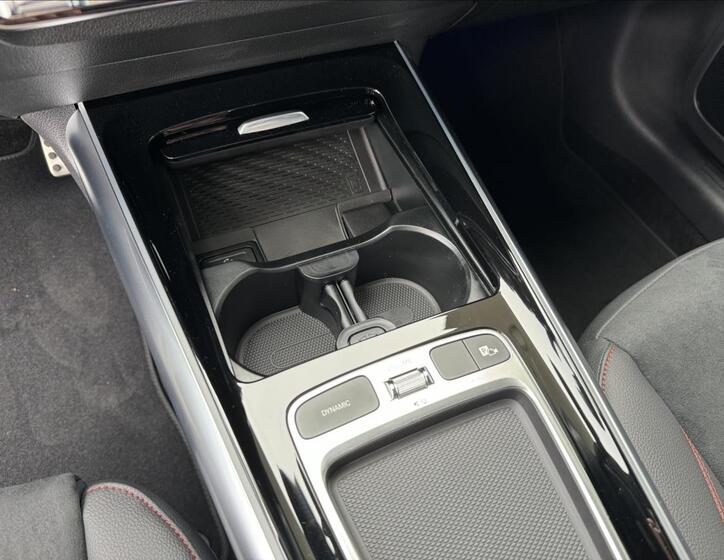 Mercedes-Benz GLA 19