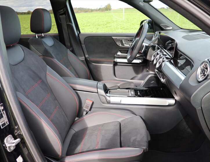 Mercedes-Benz GLB 16