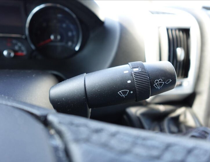 Peugeot Boxer Valník 2,2 l 121 kw