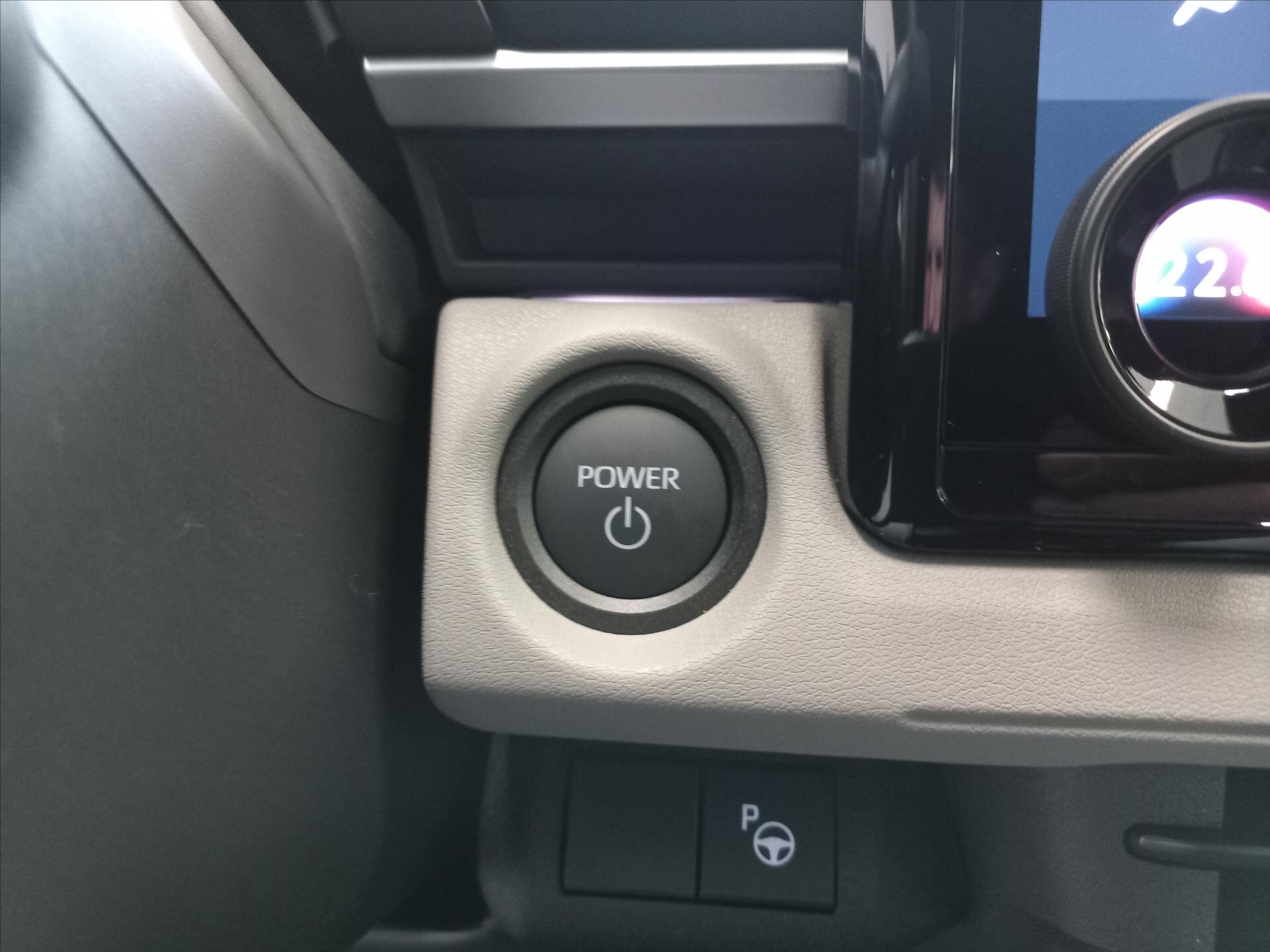 Toyota C-HR CUV / Crossover 0,0 252 kw