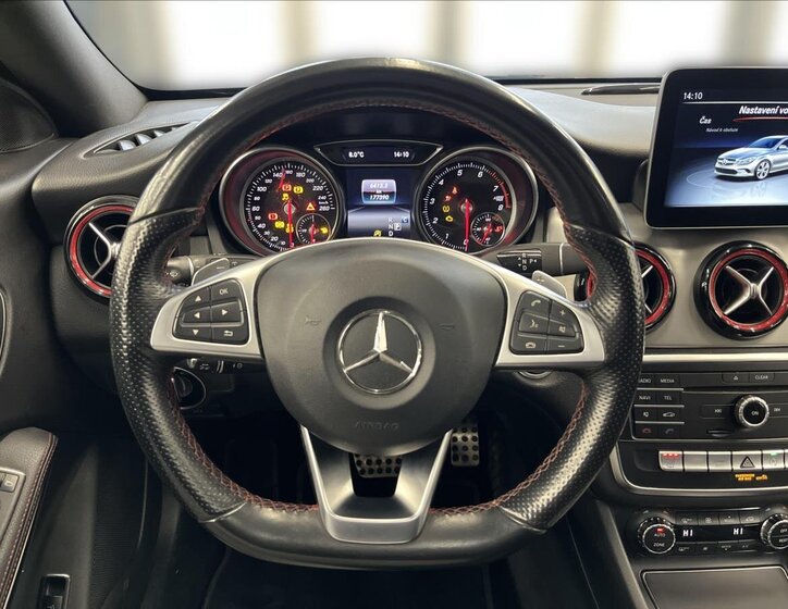 Mercedes-Benz CLA 10