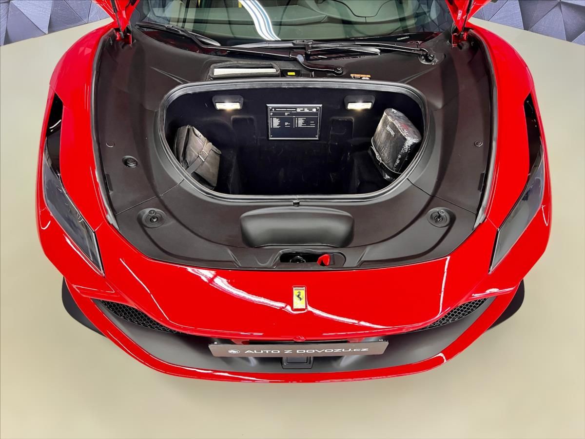 Ferrari F8