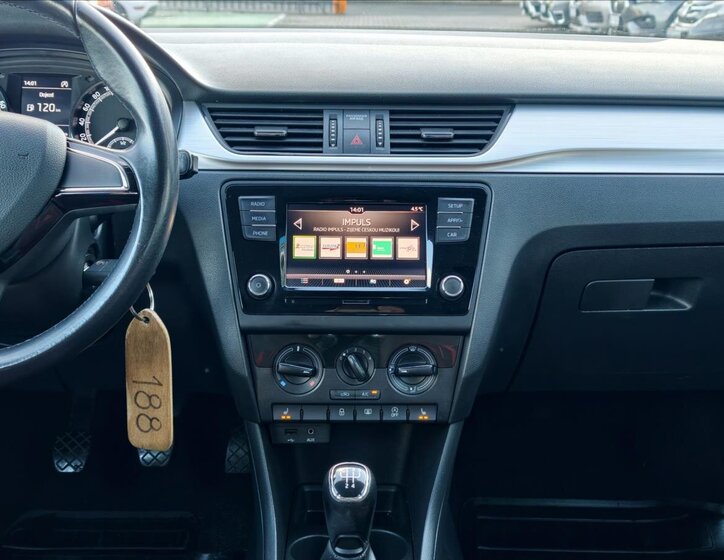 Škoda Rapid Hatchback 999,0 70 kw