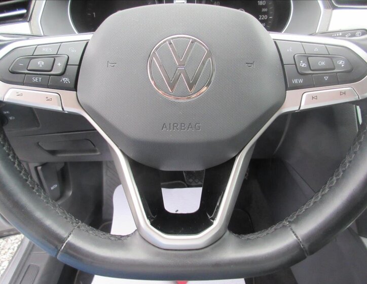 Volkswagen Passat 12