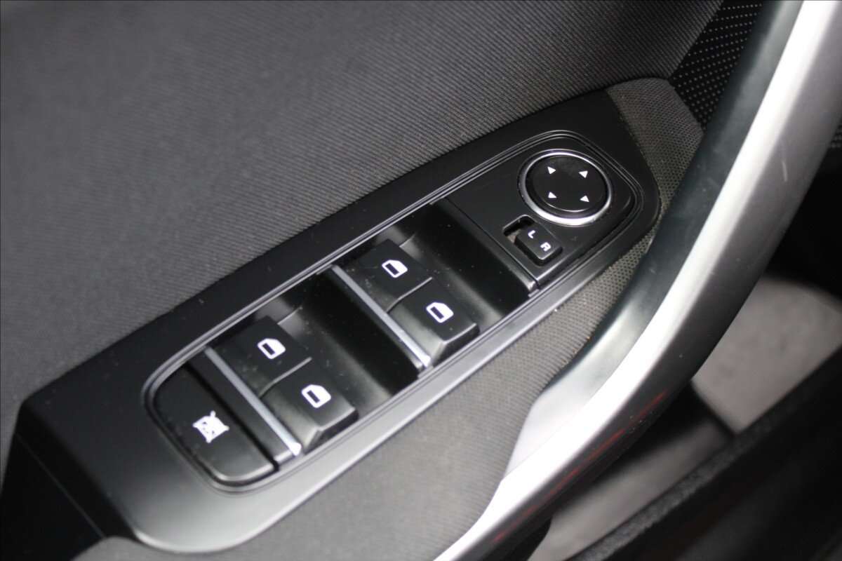 KIA Ceed Hatchback 1,4 l 73 kw