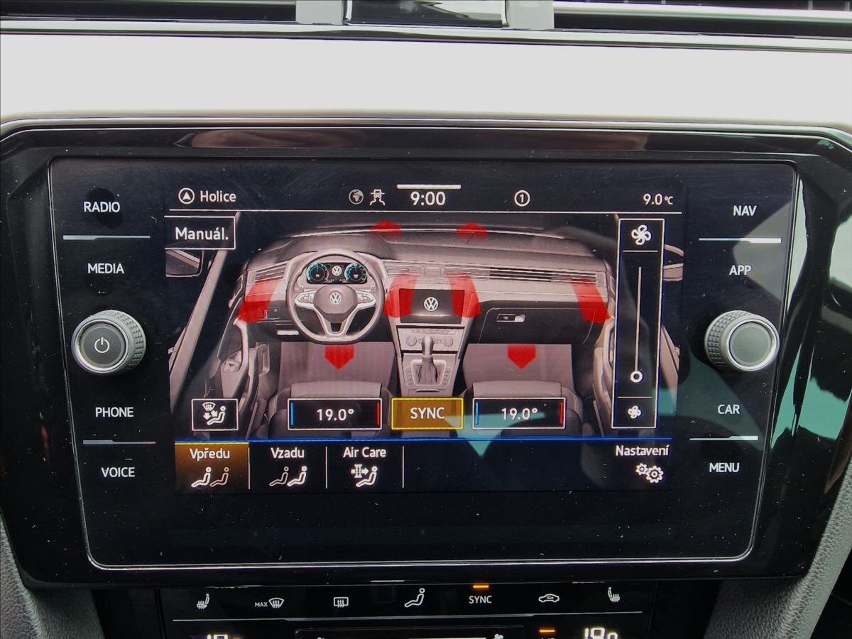 Volkswagen Passat Sedan / Limuzína 2,0 l 147 kw