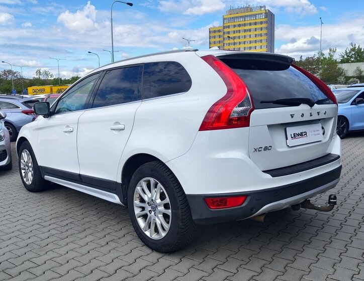 Volvo XC60 SUV / Terénní 2,4 l 136 kw