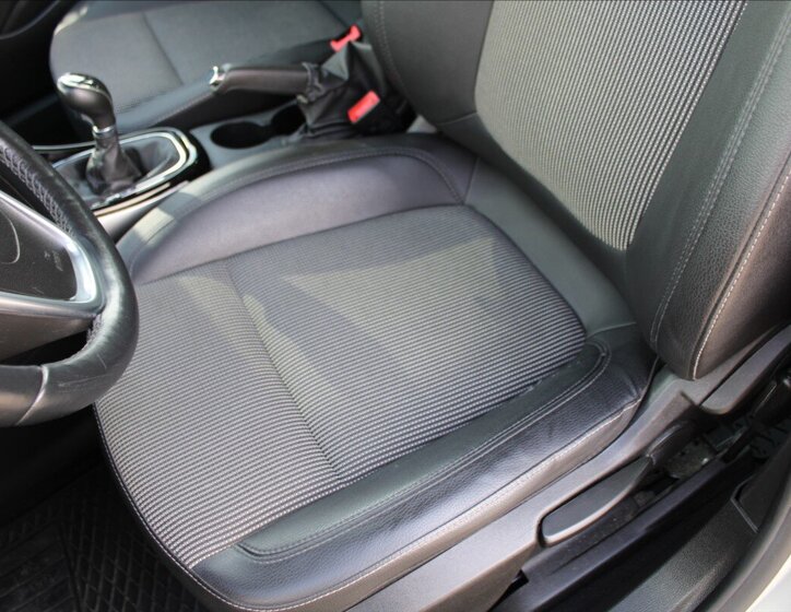 Opel Astra Kombi 2,0 l 121 kw