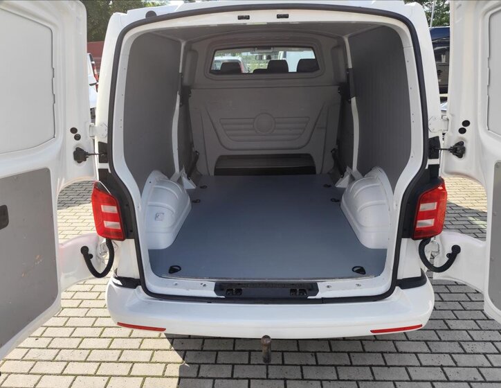 Volkswagen Transporter Kombi 2,0 l 84 kw