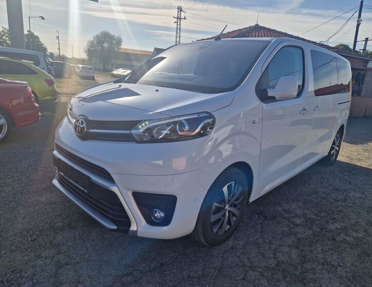 Toyota ProAce Verso 1