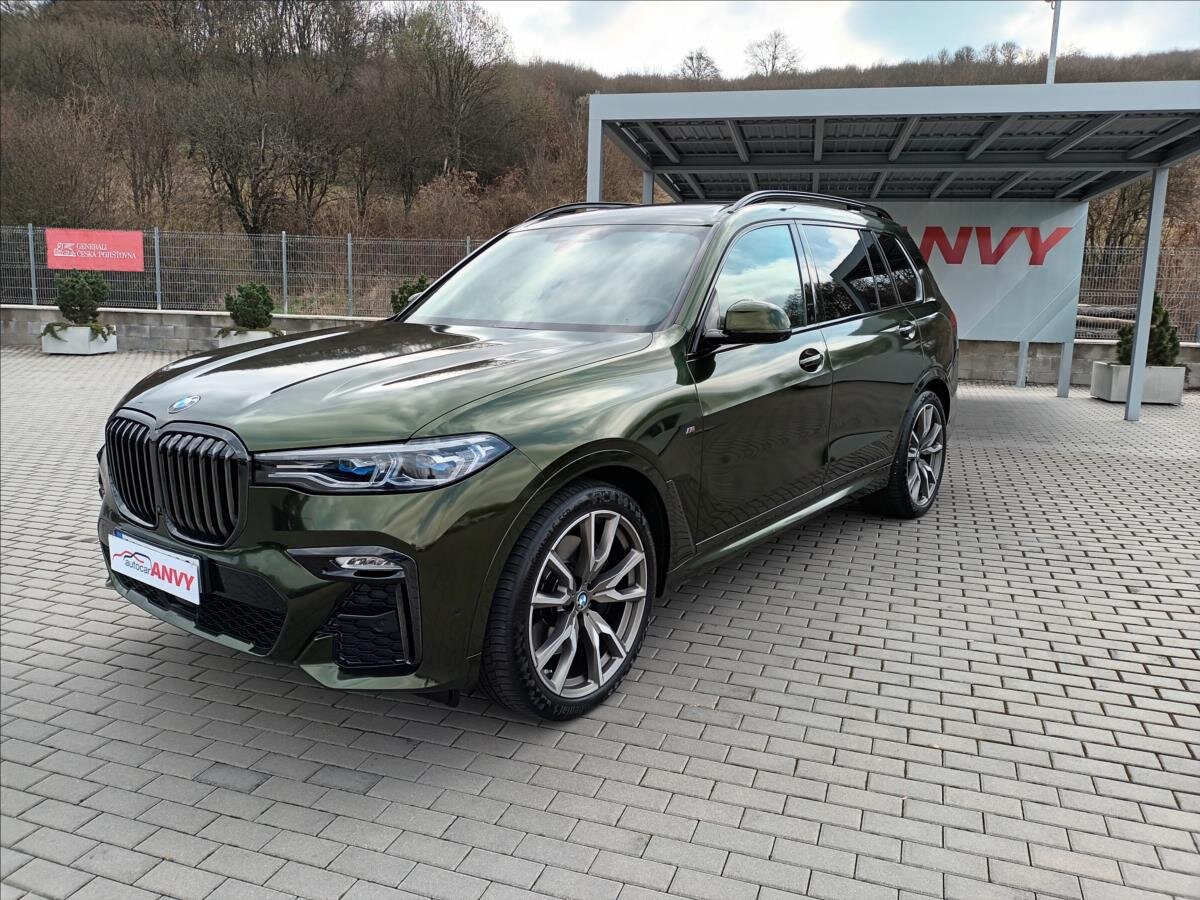 BMW X7 SUV / Terénní 4,4 l 390 kw