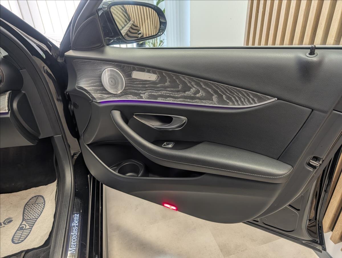 Mercedes-Benz Třídy E Kombi 2,0 l 143 kw