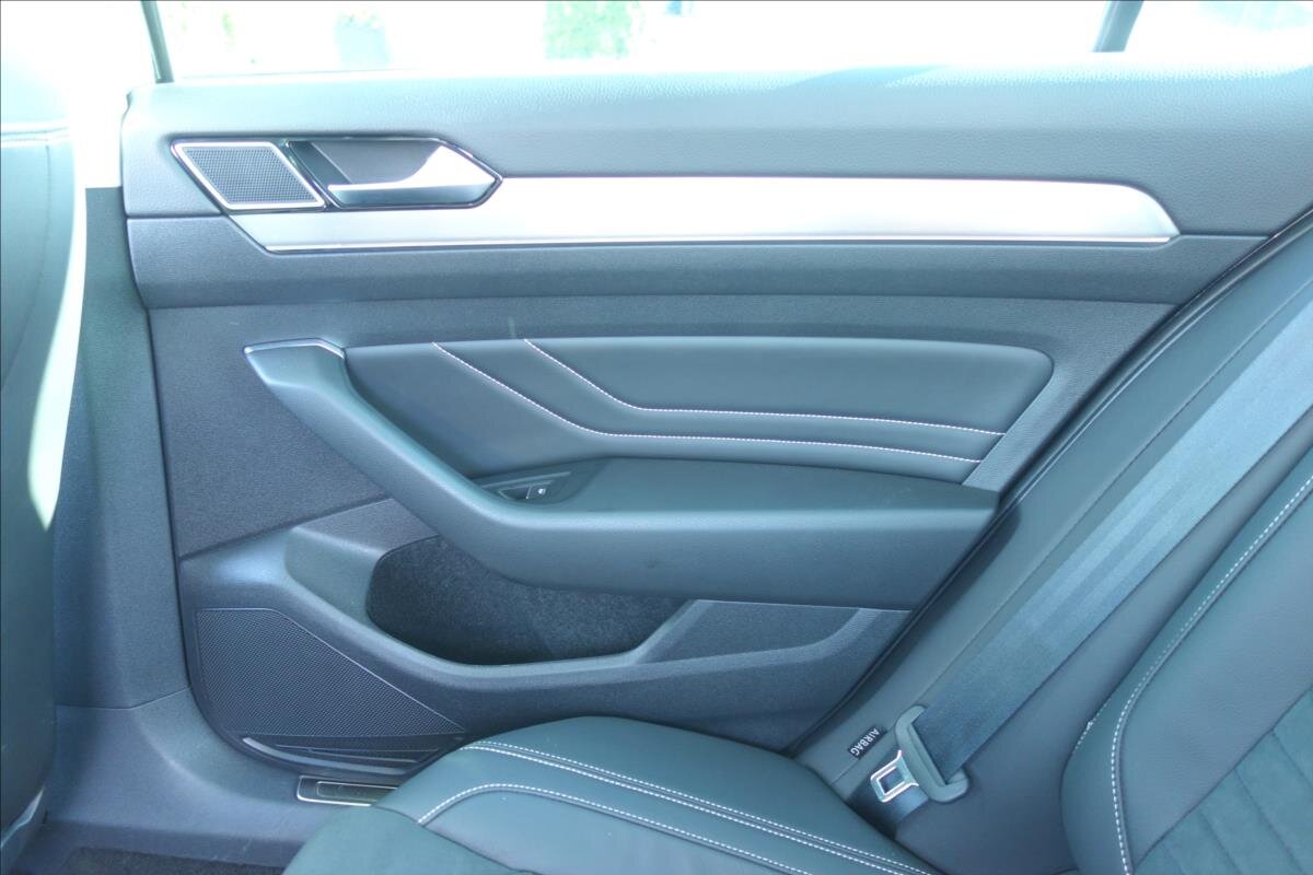 Volkswagen Passat Sedan / Limuzína 2,0 l 110 kw