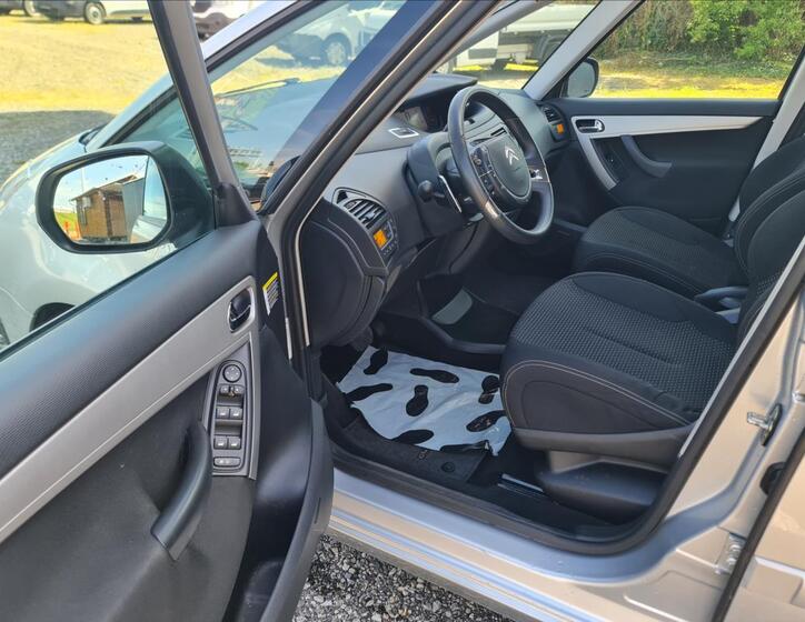 Citroën C4 Picasso 8