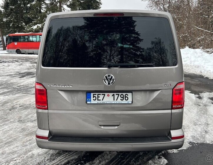 Volkswagen Caravelle VAN-Minibus 0,0 0