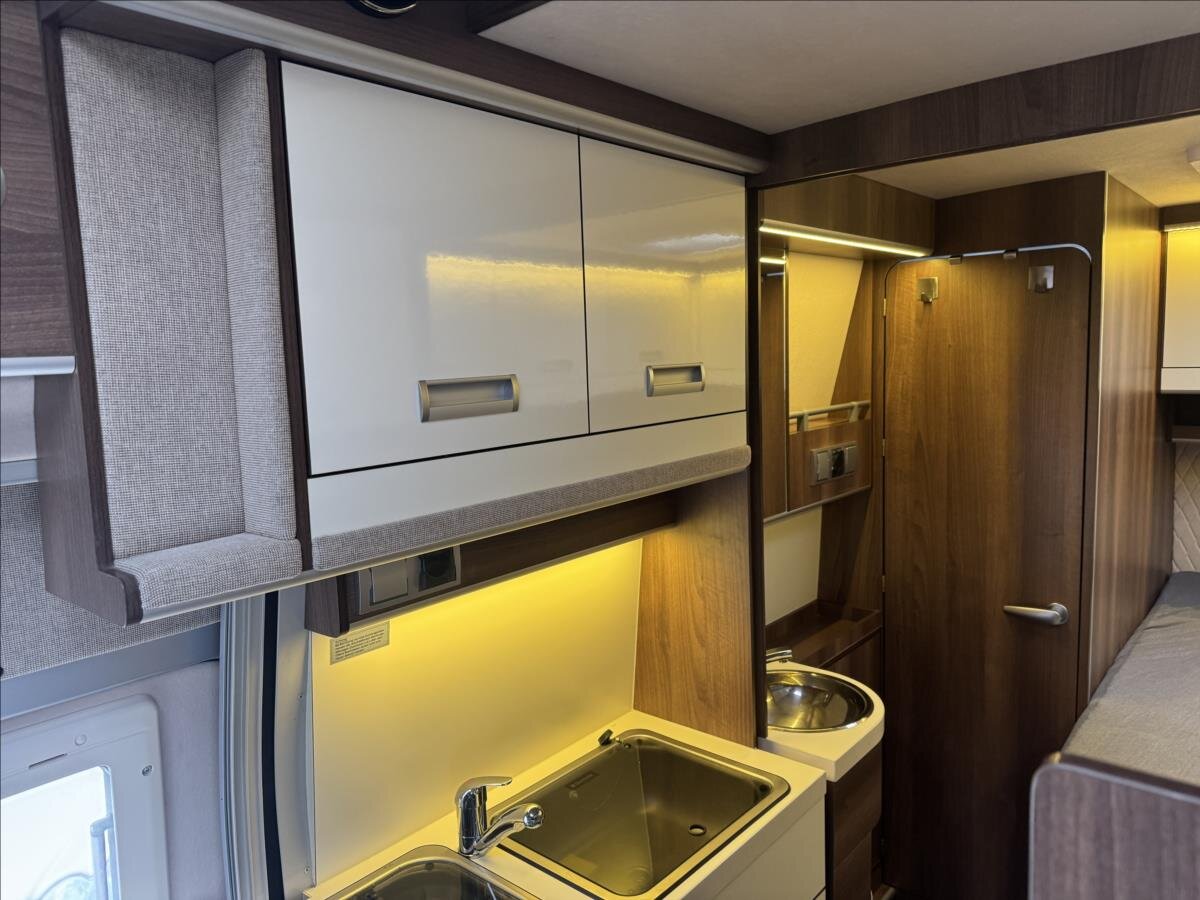 Peugeot Ostatní Ostatní 3,0 l 130 kw