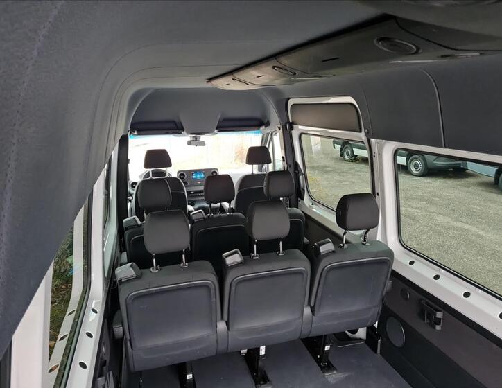 Mercedes-Benz Sprinter 17