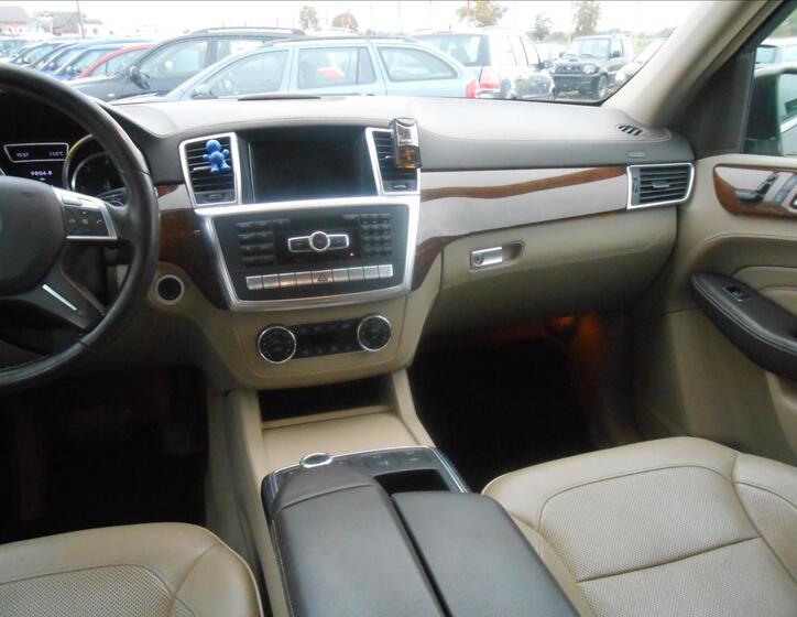 Mercedes-Benz Třídy M 14