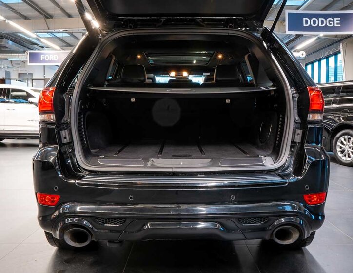 Jeep Grand Cherokee 6