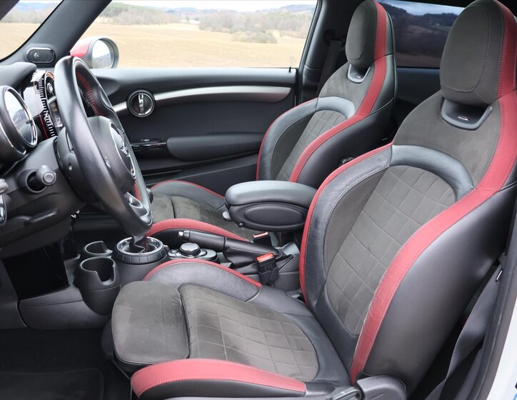 Mini Cooper Hatchback 2,0 l 170 kw