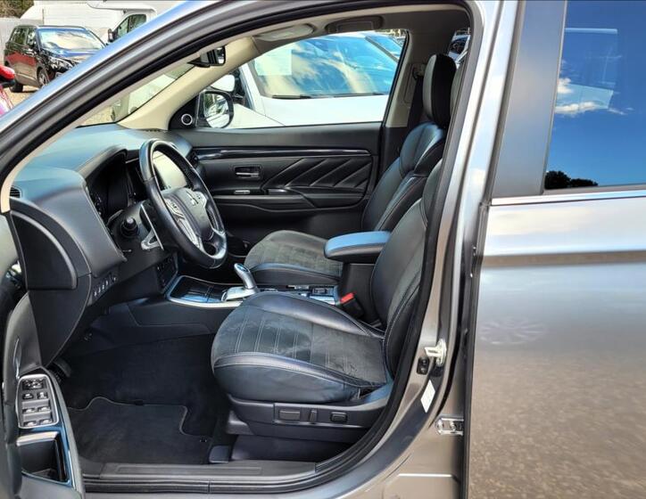 Mitsubishi Outlander 9