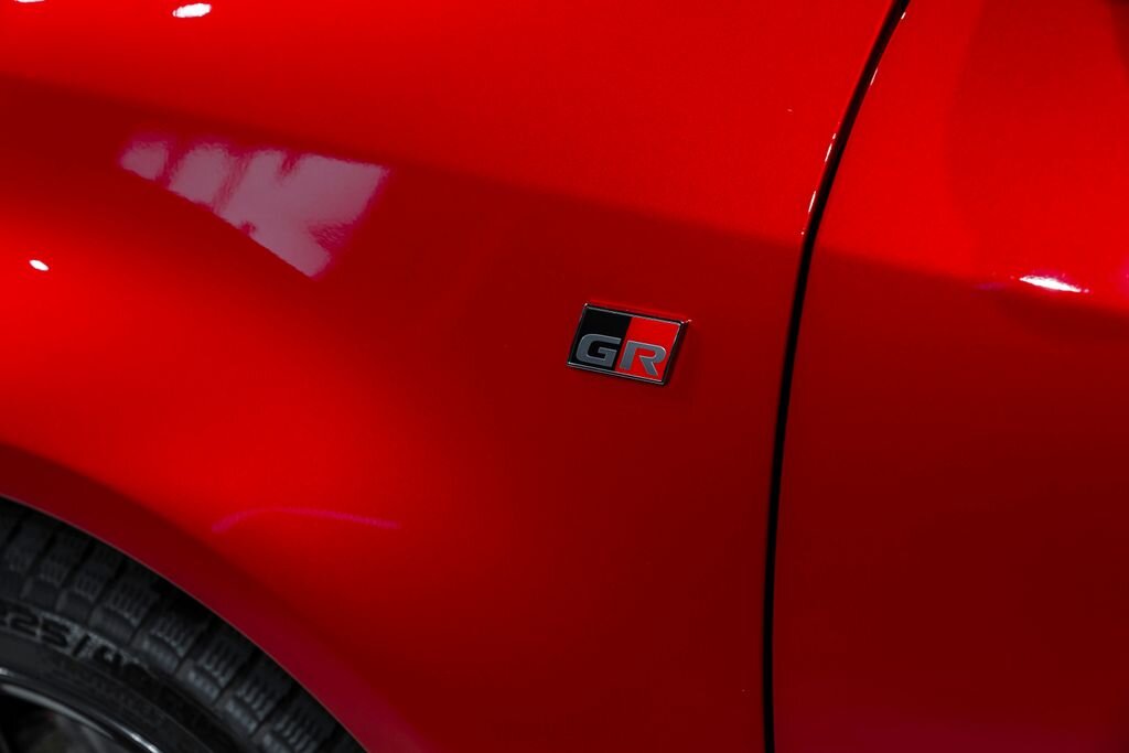 Toyota Yaris Hatchback 1,6 l 192 kw