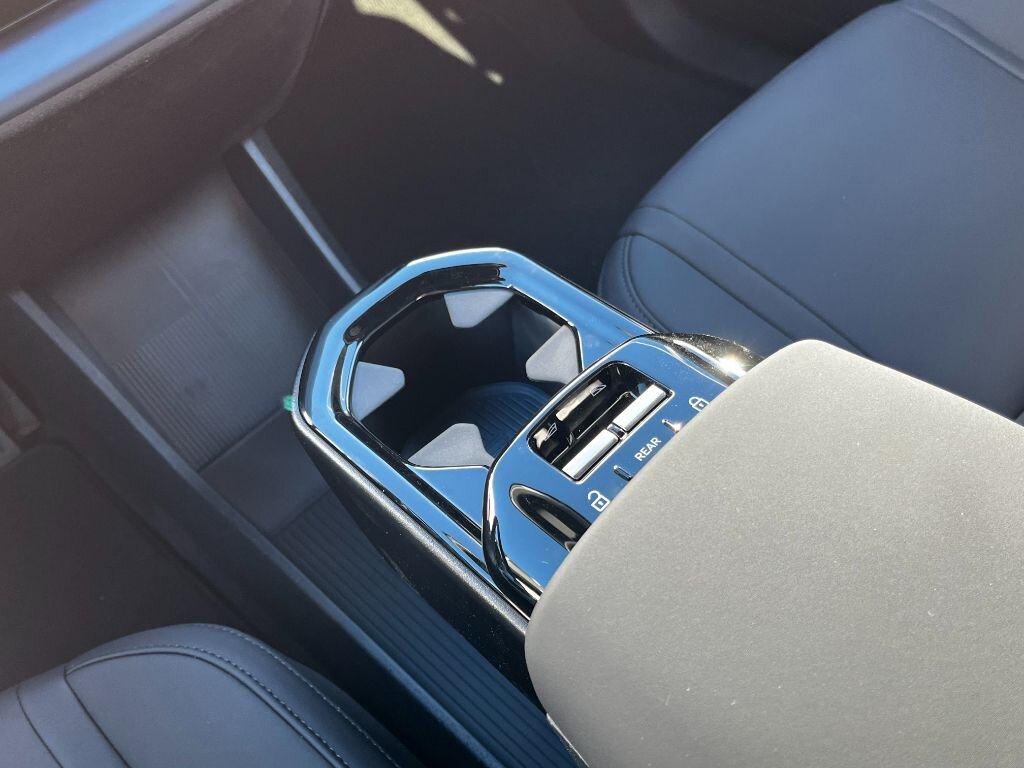 Volvo EX30 SUV / Terénní 69,0 200 kw