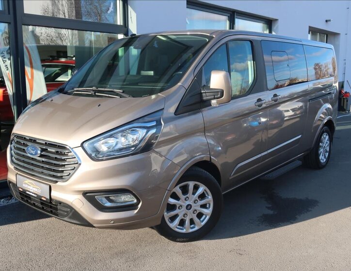 Ford Tourneo Custom MPV 2,0 l 96 kw