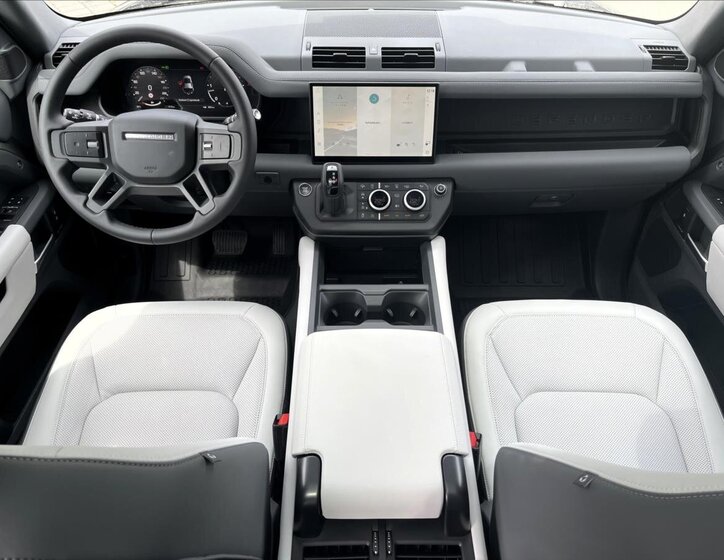 Land Rover Defender SUV 3,0 l 183 kw