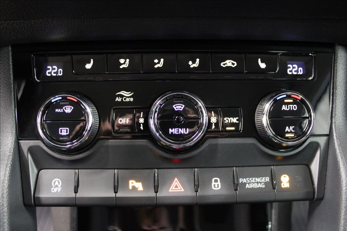 Škoda Karoq SUV / Terénní 1,5 l 110 kw