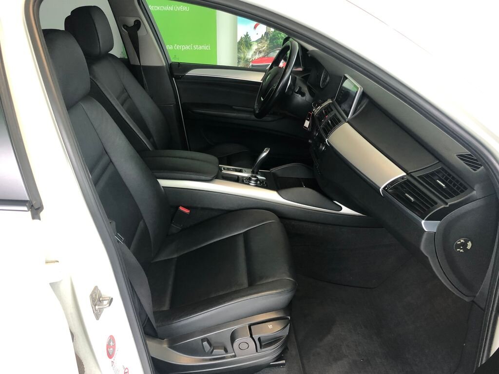 BMW X6 Kombi 3,0 l 180 kw