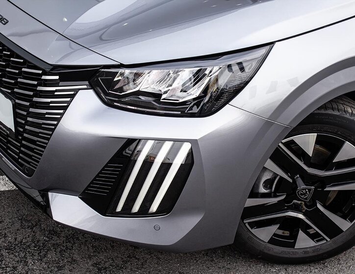 Peugeot 208 Hatchback 1,2 l 74 kw