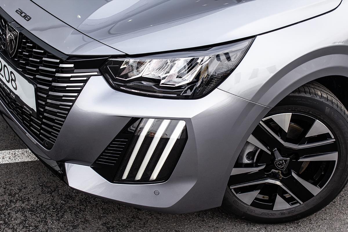 Peugeot 208 Hatchback 1,2 l 74 kw